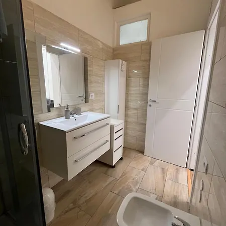 게스트하우스 Palazzo Carmine 3*
